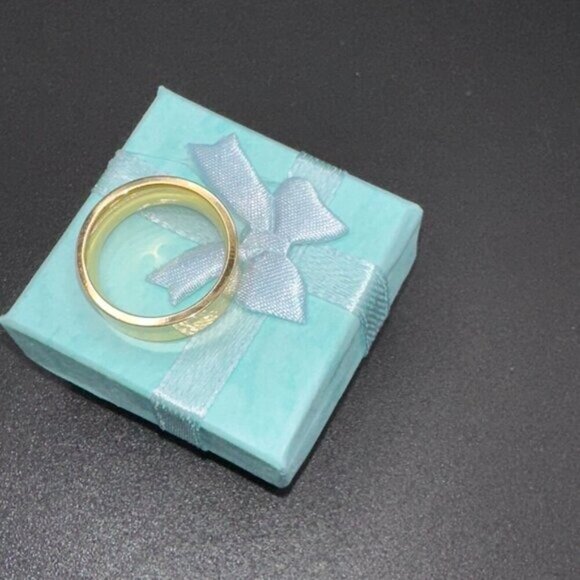 Gold Tone Unisex Band Ring Classic Wedding - Picture 2 of 5